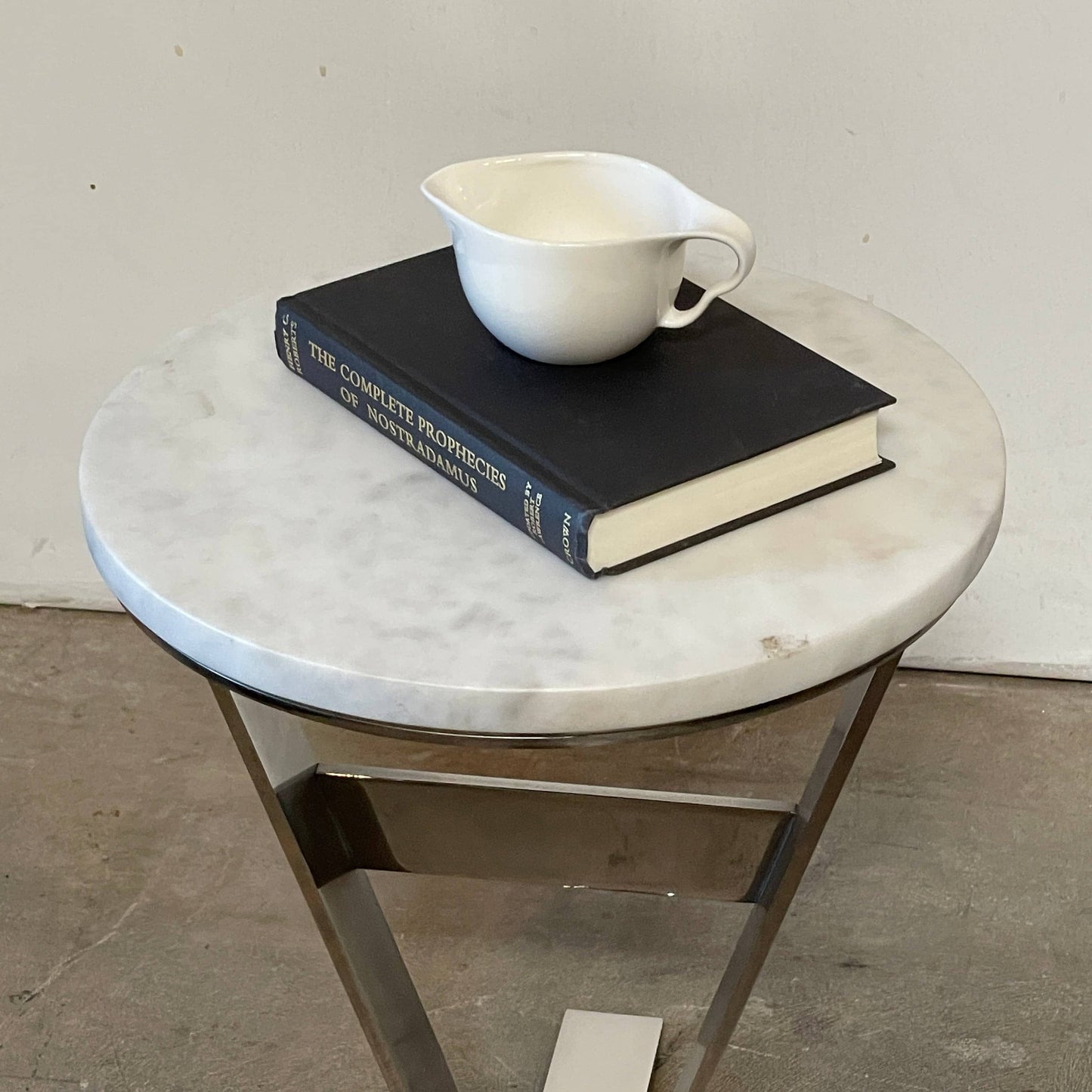 Table d'appoint avec plateau en marbre