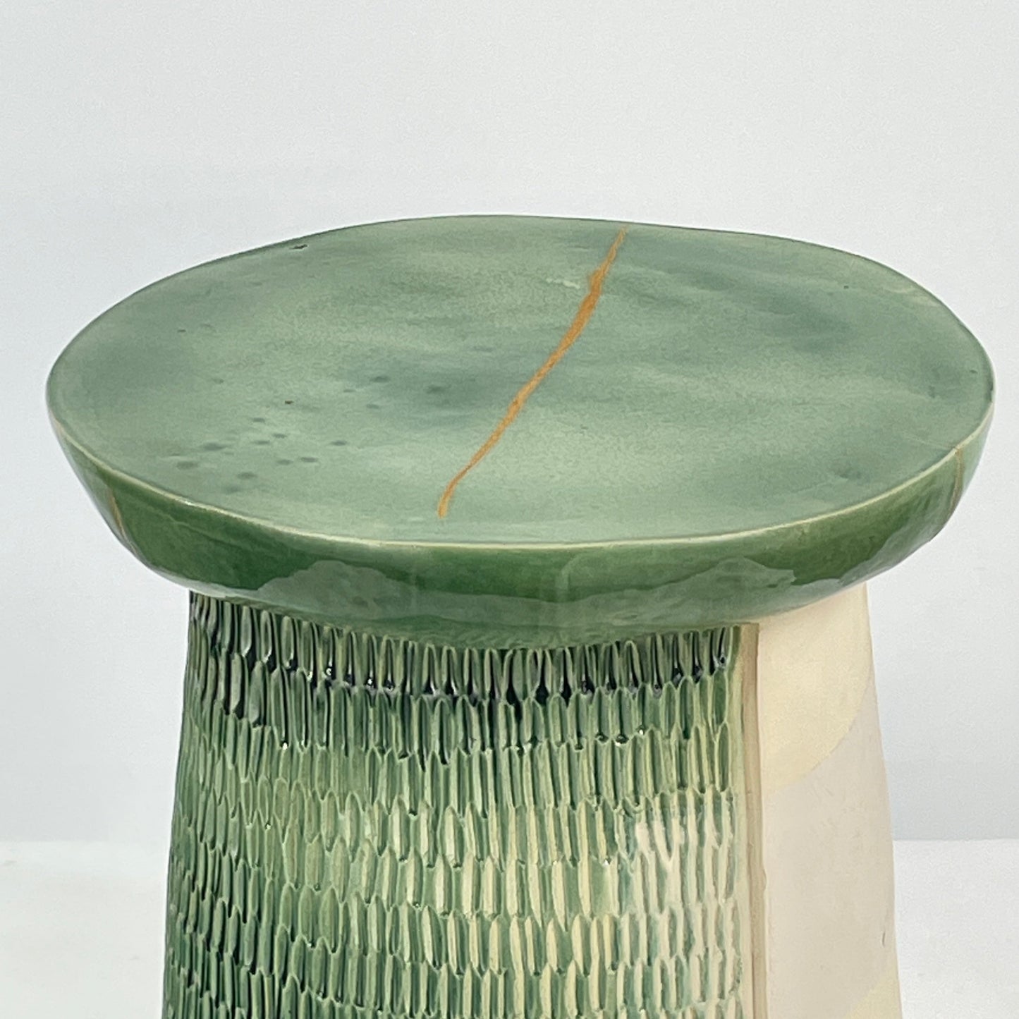 Table d'appoint en céramique Allyn Davis, céladon