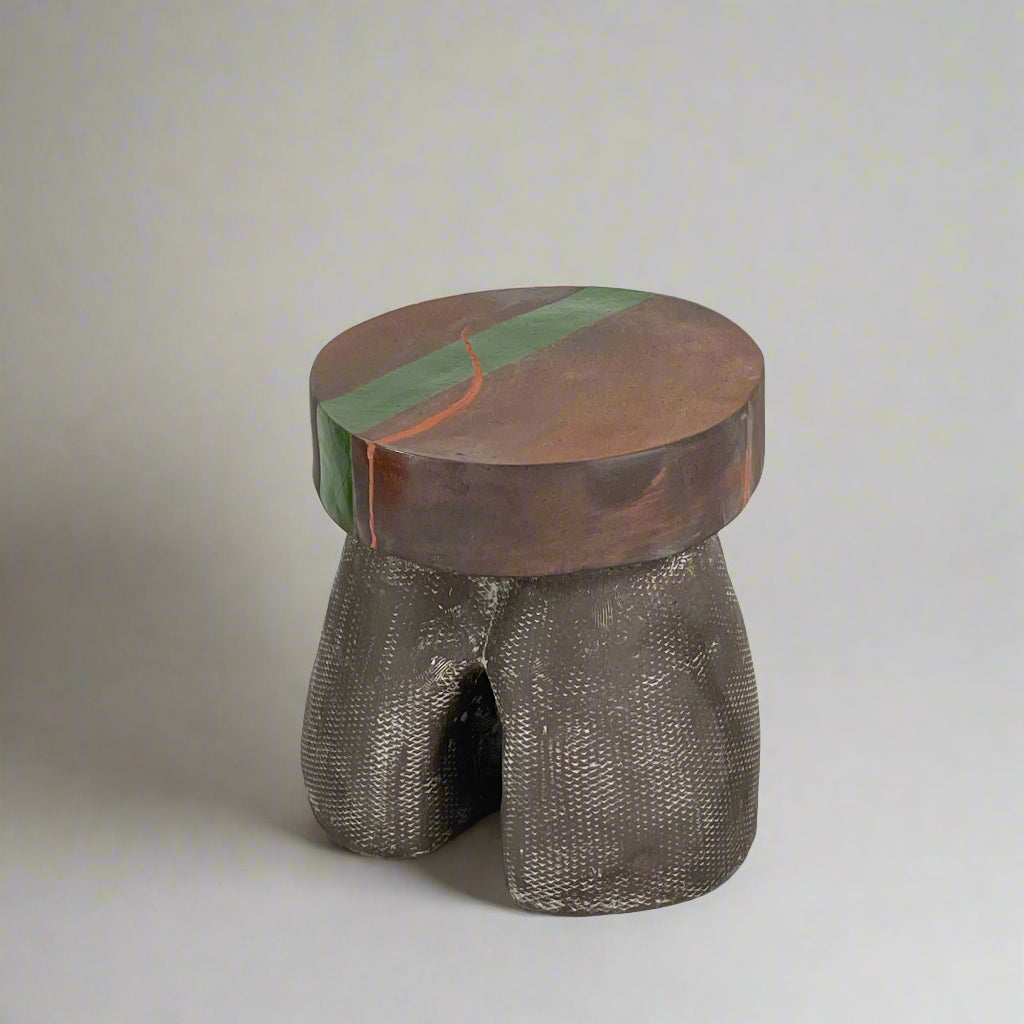 Table d'appoint en céramique Mrs Beastie d'Allyn Davis